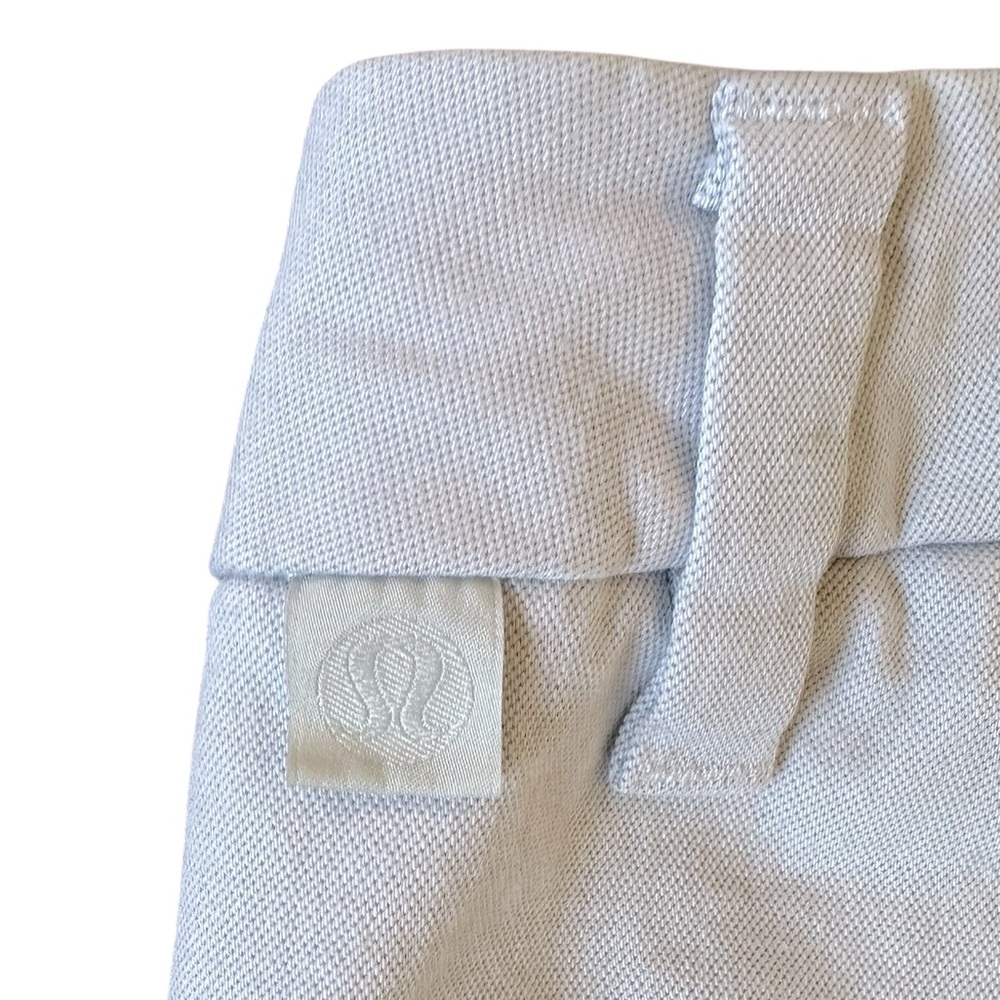 LULULEMON light gray 9” Commission shorts size 36 - Picture 5 of 7